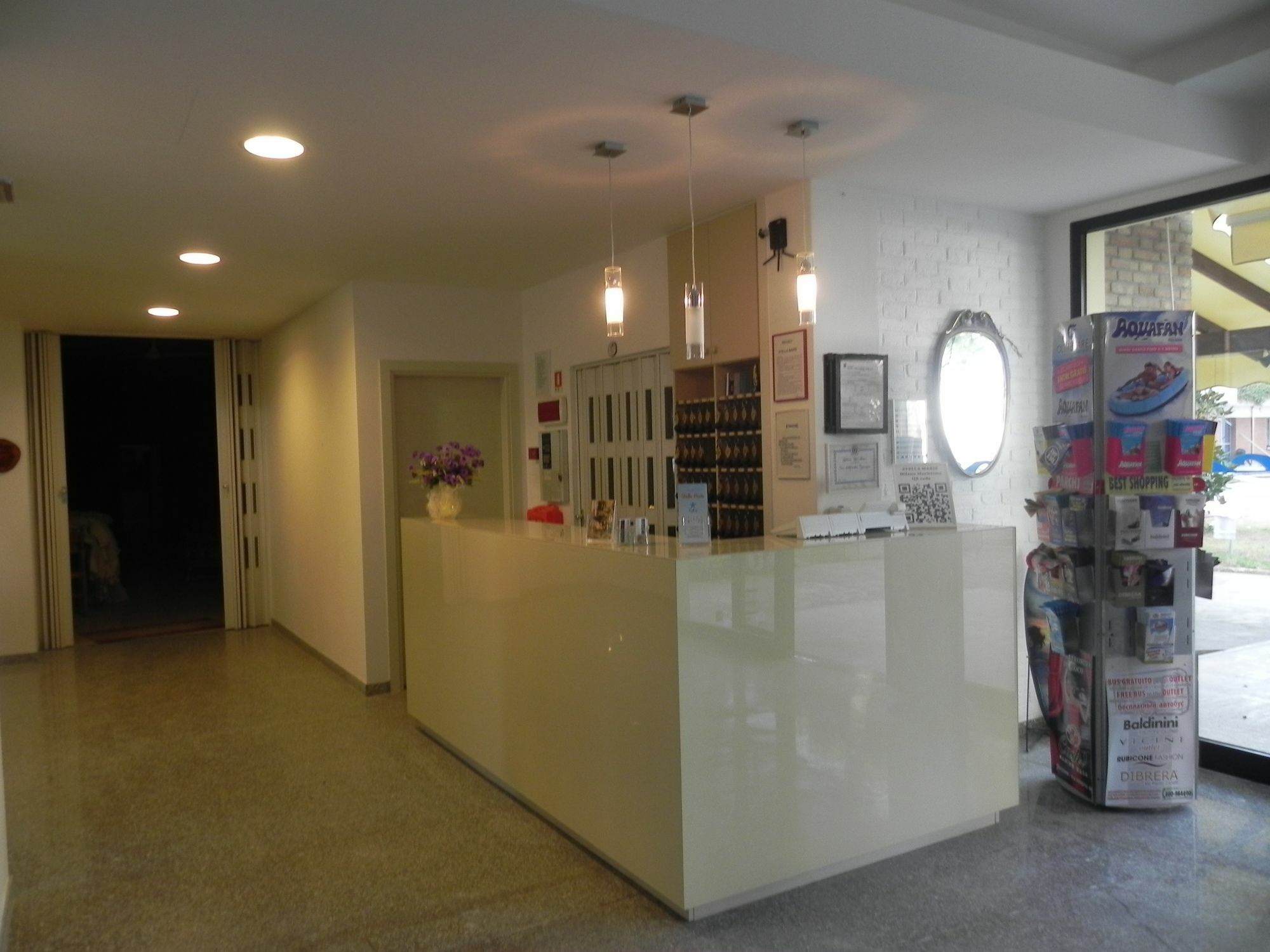 Stella Maris Hotell Cervia Exteriör bild